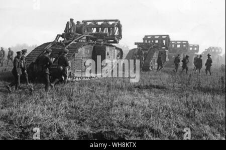 Battle of the St Quentin Canal Mark V tanks going forward with the Cribs carried to enable them to cross the Hindenburg Line. Bellicourt 29 Sptember 1918 . British tanks prepare to cross the Hindenburg line Stock Photo