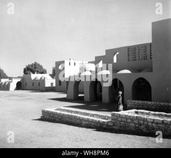 Hassan Fathy S New Gourna It Is Signed Over By Fathy S Particular Vision There Is Everywhere The Sophisticated Use Of Mud Brick Use Of The Vault And The Dome There Is A Sense Of Grace And Fitness Egypt Stock Photo Alamy