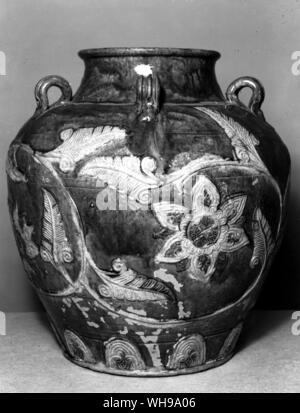The Tradescant jar. A 'martabani' jar (from South China) mentioned in the Tradescant inventories of 1661. These were merely containers, of a type made for perhaps 500 years. Stock Photo