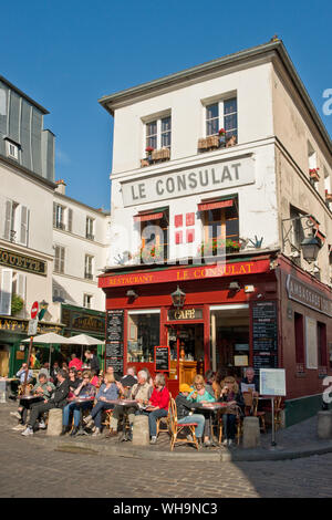Le Consulat restaurant and cafe. Montmartre, Paris Stock Photo
