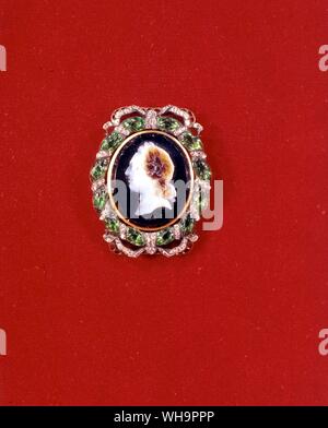 Cameo of Louis XV Madame de Pompadour and Jacques Guay from a bracelet worn by Madame de Pompadour Stock Photo