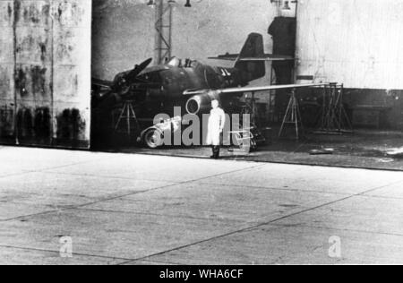 Me 262 V1 with piston . 8 jet engines. 1942 Stock Photo