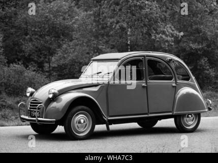 1966 Citroen 2CV Stock Photo - Alamy