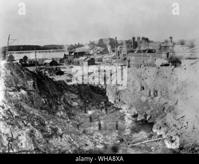 Quarry with stock house on the right at  Edison New Jersey and Pennsylvania concentrating works. Stock Photo