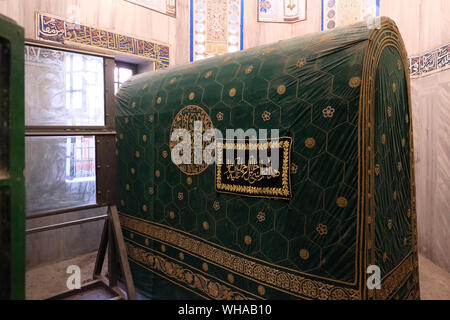 Cenotaph of Abraham inside the Cave of the Patriarchs or Tomb of the Patriarchs, known to Jews as the Cave of Machpelah and to Muslims as al-Haram al-Ibrahimi or the Sanctuary of Abraham, located in the heart of the old city of Hebron in the southern West Bank. Israel Stock Photo