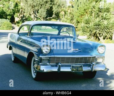 Transport road 1956. Chrysler New Yorker Deluxe Chevrolet Bel air Stock Photo