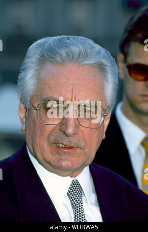 Washington DC, USA, March 16, 1995 Croatian President Franjo Tudjman talks to reporters in the west wing driveway after having a private meeting with United States President William Jefferson Clinton in the Oval Office Stock Photo