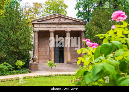 mausoleum charlottenburg louise queen alamy berlin 1810 originally castle built garden