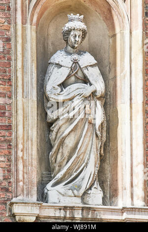 Statue in the Second Court at the college of St John, university of Cambridge, England. Stock Photo