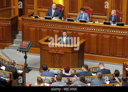 Kiev, Ukraine. 03rd Sep, 2019. Ukrainian President Volodymyr Zelensky speaks during the Parliamentary session in Kiev.Ukrainian lawmakers voted to strip themselves of immunity from prosecution, fulfilling an anti-corruption election promise by reformist President Volodymyr Zelenskiy. Credit: SOPA Images Limited/Alamy Live News Stock Photo