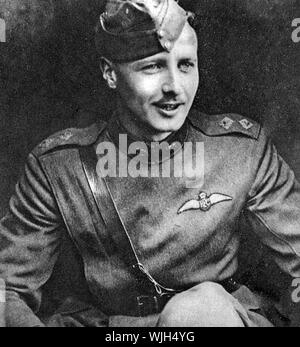 WILLIAM LEEFE ROBINSON V.C. (1895-1918) British pilot who shot down a German airship in 1916 Stock Photo