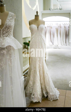 Kleinfeld Bridal, upscale bridal boutique and star of its own TV show, Say  Yes to the Dress. NYC Stock Photo - Alamy