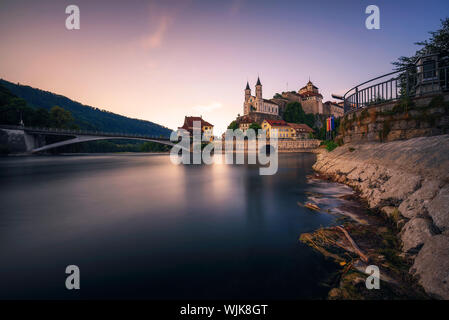 Aarburg Castle and the Aare river in the canton of Aargau, Switzerland Stock Photo