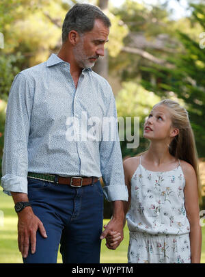 Princess Crown Vector R Crown Princess Leonor, Queen Sofia during the 2026 Princess of Asturias ...