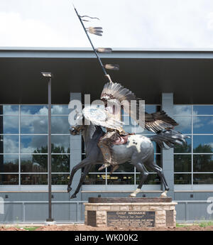 In 2005, this 24-foot statue of Shoshone Indian chief Washakie, by Cody, Wyoming, sculptor Dave McGary, was unveiled on the University of Wyoming campus in Laramie Stock Photo