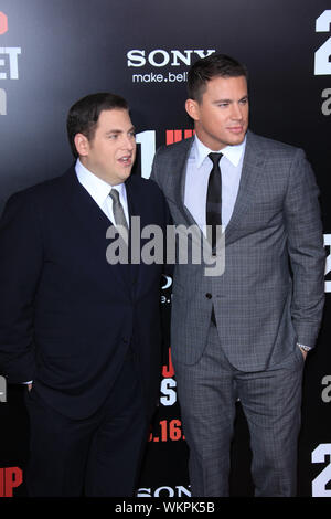 SMG1 NY1 LA Jonah Hill Channing Tatum 21Jump 031312 23.JPG LOS ANGELES, CA - MARCH 13: Jonah Hill Channing Tatum at the premiere of Columbia Pictures' '21 Jump Street' at the Grauman's Chinese Theater on March 13. 2012 in Los Angeles, California. ( Credit: Storms Media Group/Alamy Live News Stock Photo