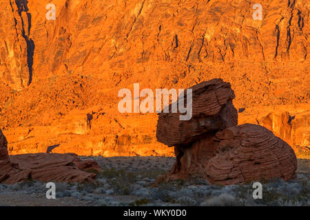 Rock formations at the beehives near sunset, Valley of Fire State Park, Nevada, USA Stock Photo