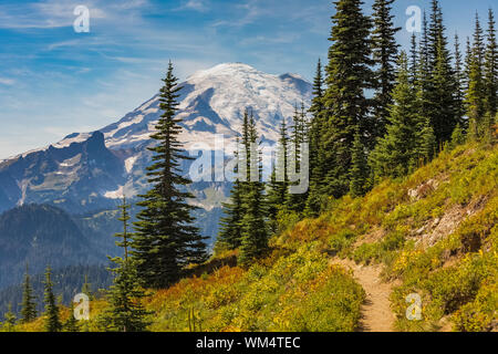 Dramatic view of Mount Rainier from along the Naches Peak Loop Trail in Mount Rainier National Park, Washington State, USA Stock Photo