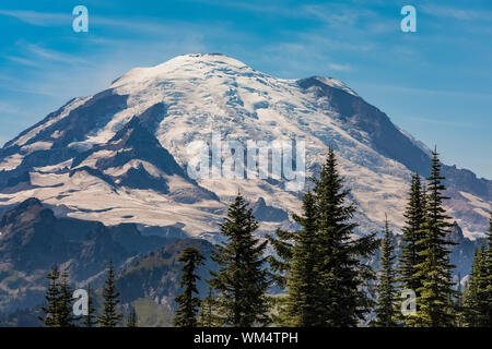 Dramatic view of Mount Rainier from along the Naches Peak Loop Trail in Mount Rainier National Park, Washington State, USA Stock Photo