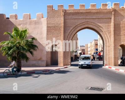 Gateway in the defensive walls of the Moroccan walled-town of Taroudant in the Sous Valley Stock Photo