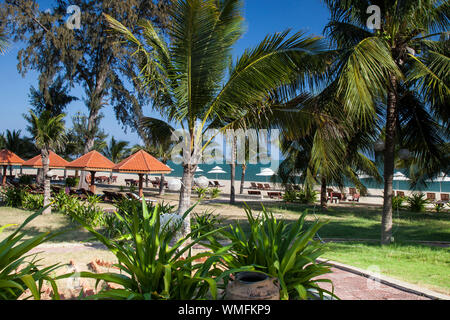 Beach promenade near Saigon Ninh Chu Resort, Phan Rang Beach, south china sea, Ninh Thuan, Vietnam Stock Photo