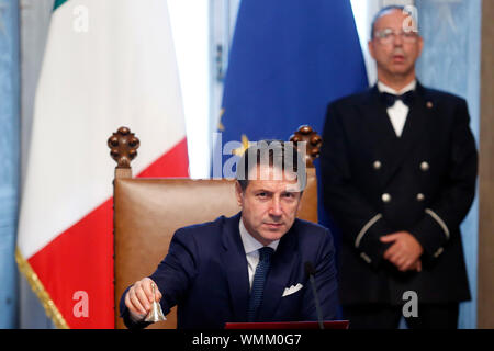 Rome, Italy. 05th Sep, 2019. Giuseppe Conte starts the first Minister's cabinet ringing the bell Rome September 5th 2019. Palazzo Chigi. Ceremony of the bell for the new appointed premier. Foto Samantha Zucchi Insidefoto Credit: insidefoto srl/Alamy Live News Stock Photo