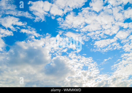 Free Stock Photo of Beautiful blue sky background with white and