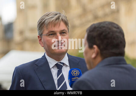 College Green, Westminster, London, UK. 5th Sept 2019. Daniel Kawczynski, Conservative MP, on College Green. Penelope Barritt/Alamy Live News Stock Photo