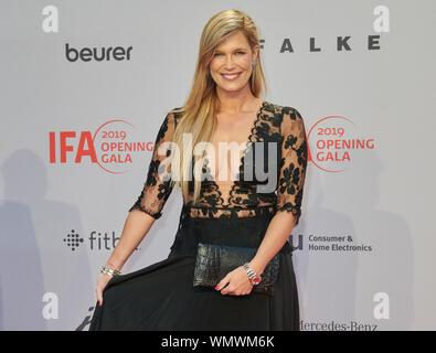 Berlin, Germany. 05th Sep, 2019. Moderator Verena Wriedt comes to the gala of the IFA opening. Credit: Annette Riedl/dpa/Alamy Live News Stock Photo