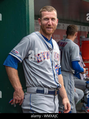 Washington, United States Of America. 04th Sep, 2019. New York Mets third baseman Todd Frazier (21) smiles in the dugout during the ninth inning of the game against the Washington Nationals at Nationals Park in Washington, DC on Wednesday, September 4, 2019. The Mets won the game 8 - 4.Credit: Ron Sachs/CNP (RESTRICTION: NO New York or New Jersey Newspapers or newspapers within a 75 mile radius of New York City) | usage worldwide Credit: dpa/Alamy Live News Stock Photo