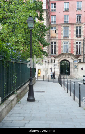 Paris, Rue du Parc Royal Stock Photo