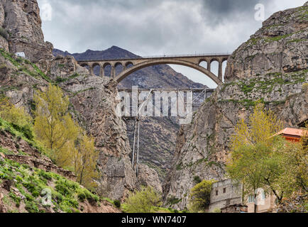 Veresk bridge hi res stock photography and images Alamy