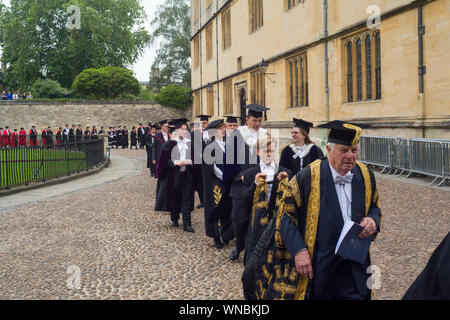 The annual Encaenia Procession by the Bodleian Library with the Chancellor of Oxford University, Chris Patten, The Rt Hon The Lord Patten of Barnes Stock Photo