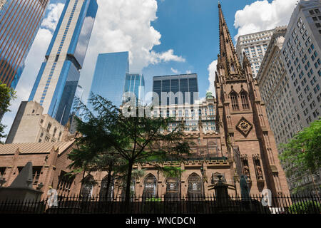 Trinity Church New York, view from Rector Street of the south side of Trinity Church (1846), Lower Manhattan, New York City, USA Stock Photo