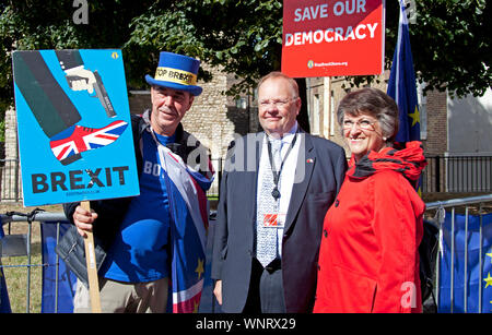 Steve Bray, activist, Mr Stop Brexit, having photograph taken with Lord Rennard, Lib Dem, peer Westminster, London, England, UK Stock Photo