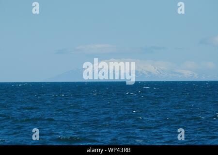 Blick vom Atlantik auf den berühmten Snäfellsjökull aus Jules Vernes Roman. Stock Photo