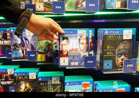 PS4 Formula 1 race game in a shop Stock Photo