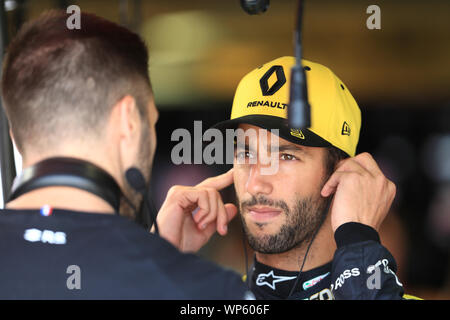 Monza, Italy. 7th September 2019; Autodromo Nazionale, Monza, Italy; Formula 1 Grand Prix of Italy, Qualifying Day; Renault Sport F1 Team, Daniel Ricciardo - Editorial Use Only. Credit: Action Plus Sports Images/Alamy Live News Stock Photo