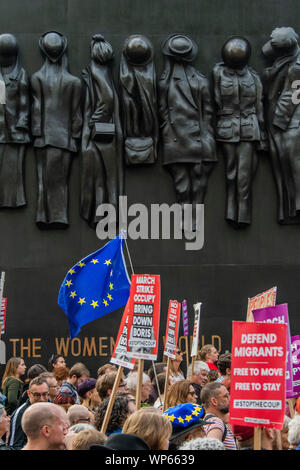 London, UK. 7th Sep, 2019. Pro EU and pro freedonm of movement protestors outside the Downing Street and the Women of Woirld War II memorial. Credit: Guy Bell/Alamy Live News Stock Photo