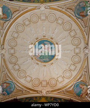 Librarian's Room. Dome showing stuccoed relief of a ring of Grecian girls by Weinert with the central disc displaying the mural Letters by Edward J. Holslag. Library of Congress Thomas Jefferson Building, Washington, D.C. Stock Photo