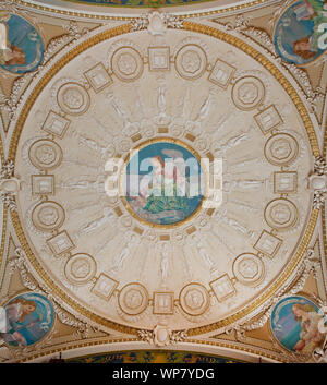 Librarian's Room. Dome showing stuccoed relief of a ring of Grecian girls by Weinert with the central disc displaying the mural Letters by Edward J. Holslag. Library of Congress Thomas Jefferson Building, Washington, D.C. Stock Photo