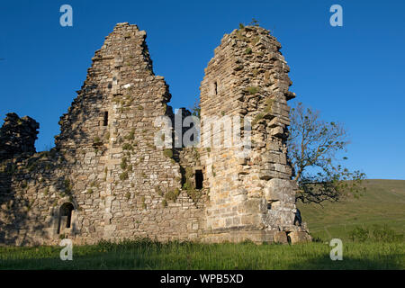 The ruins of Pendragon Castle, reputed home of the father of King Arthur, on the banks of the River Eden in Mallerstang, Cumbria, UK. Stock Photo