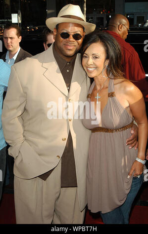 Jimmy Jam and Wife Lisa at the Los Angeles Premiere of 'The Dukes of Hazzard' held at Mann Grauman's Chinese Theater in Hollywood, CA. The event took place on Thursday, July 28, 2005.  Photo by: SBM / PictureLux - All Rights Reserved  File Reference # 33864-1165SBMPLX Stock Photo