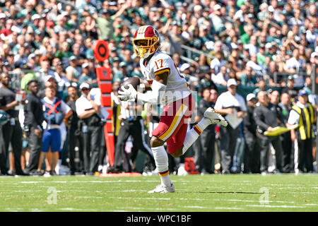 Philadelphia, Pennsylvania, USA. 8th Sep, 2019. Terry McLaurin (17) of the  Washington Redskins carries the ball during a game against the Philadelphia  Eagles at Lincoln Financial Field on September 8, 2019 in