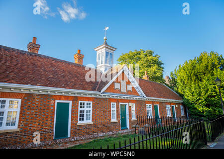 Eighteenth century historic Twitty's Almshouses by St Helen's Churchyard, Abingdon-on-Thames, Oxfordshire, south-east England, UK Stock Photo