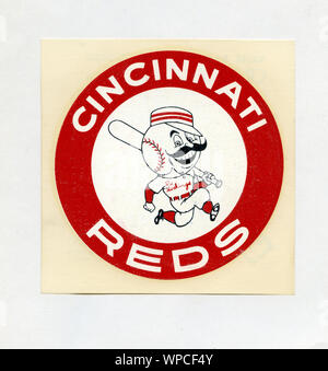 Cincinnati Reds Vintage Logo 1968 - 1992 Sticker Vinyl Wall Decal