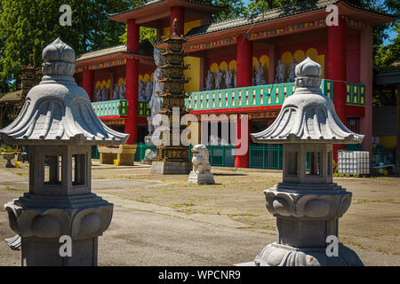 Cham Shan Buddhist Temple also known as the Ten Thousand Buddhas Sarira Stupa Temple. Niagara Falls, Ontario, Canada, July 2019 Stock Photo