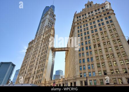 Chicago, Illinois, USA. The local landmark Wrigley Building with a sky bridge connecting its north and south towers. Stock Photo