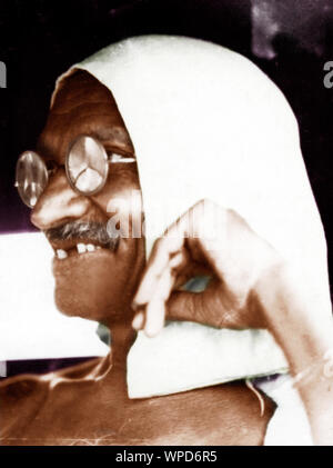 Mahatma Gandhi during Salt Satyagraha, India, Asia, April 1930 Stock Photo