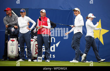 Team USA's Nelly Korda (second left), Team USA's Jessica Korda (centre left), Team USA's Lexi Thompson (second right) and Team USA's Brittany Altomare (right) on the 1st tee during preview day one of the 2019 Solheim Cup at Gleneagles Golf Club, Auchterarder. Stock Photo